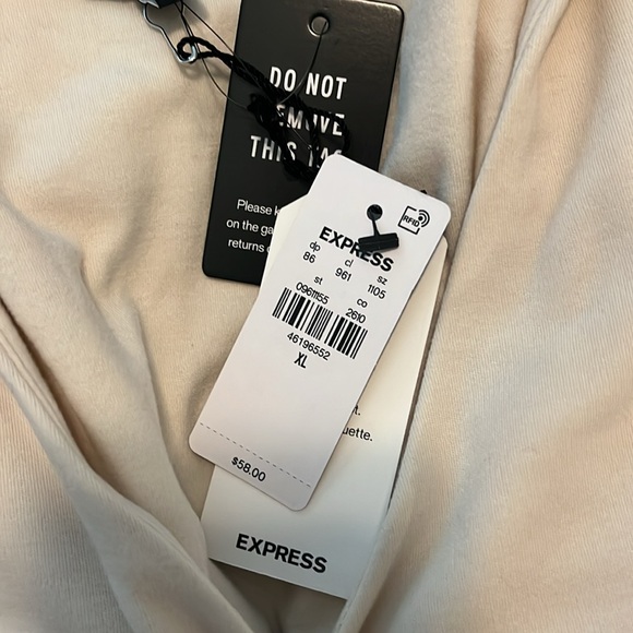 💟 5/$25 Express XL Cream Body Contour Cozy V-Neck Long Sleeve Bodysuit NEW - Picture 5 of 5